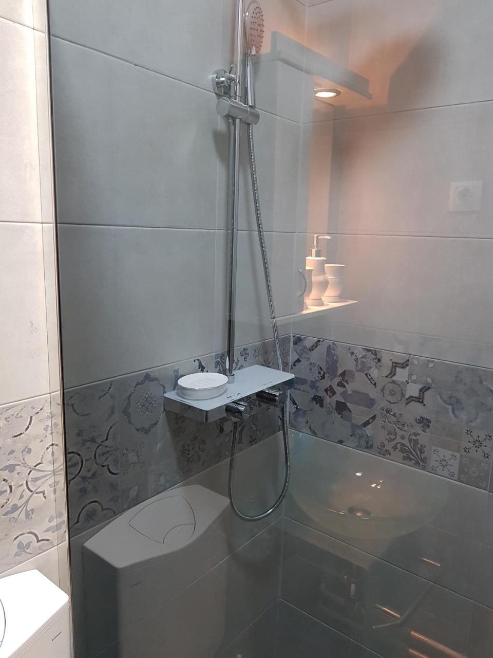 Apartman "Garden" โนวีซาด ภายนอก รูปภาพ