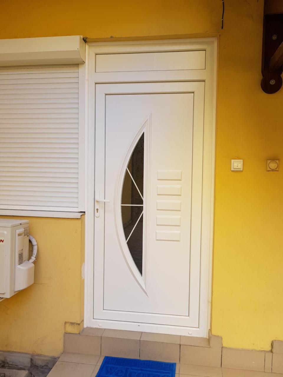 Apartman "Garden" โนวีซาด ภายนอก รูปภาพ