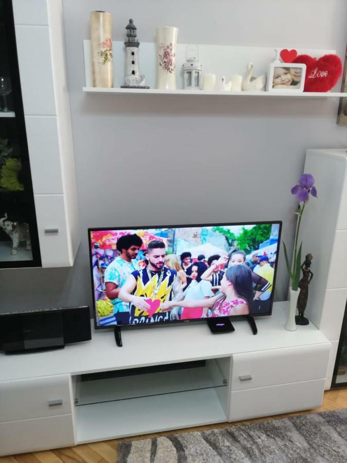 Apartman "Garden" โนวีซาด ภายนอก รูปภาพ